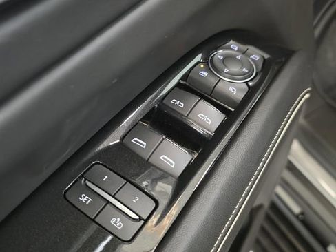 Used 2023 Cadillac Escalade V w/ LPO, ONYX Package AWD/4WD image 23