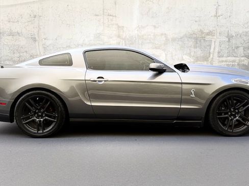 Used 2011 Ford Mustang Shelby GT500 w/ SVT Performance Pkg image 17