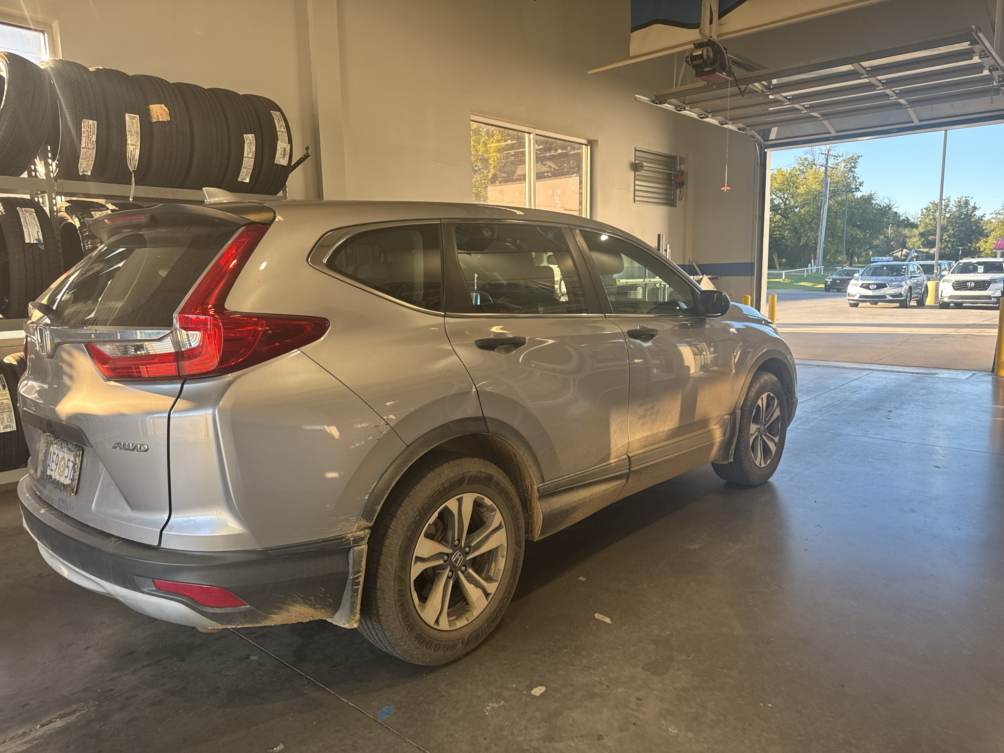 Used 2019 Honda CR-V LX image 4