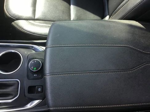 Used 2019 Chevrolet Traverse RS w/ LPO, Floor Liner Package image 19