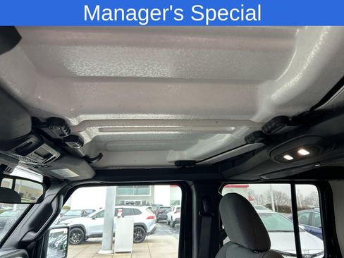 Used 2024 Jeep Wrangler Sport S image 5