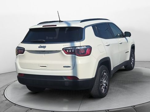 Used 2018 Jeep Compass Latitude w/ Popular Equipment Group FWD image 5