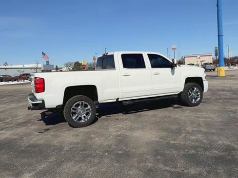 Used 2019 Chevrolet Silverado 2500 High Country image 9