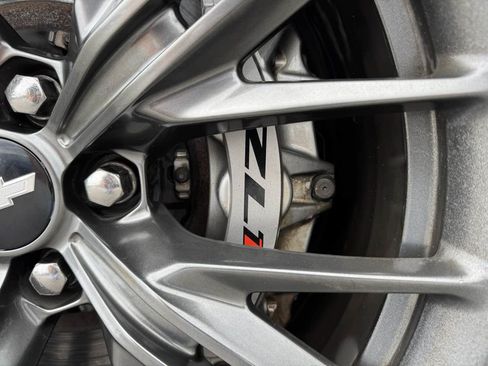 Used 2018 Chevrolet Camaro ZL1 RWD image 12