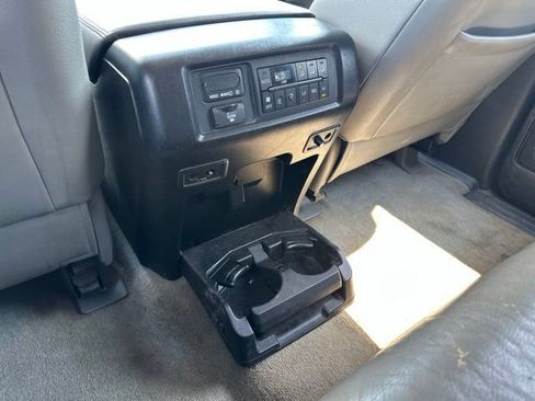 Used 2010 Toyota Sequoia Limited AWD/4WD image 24