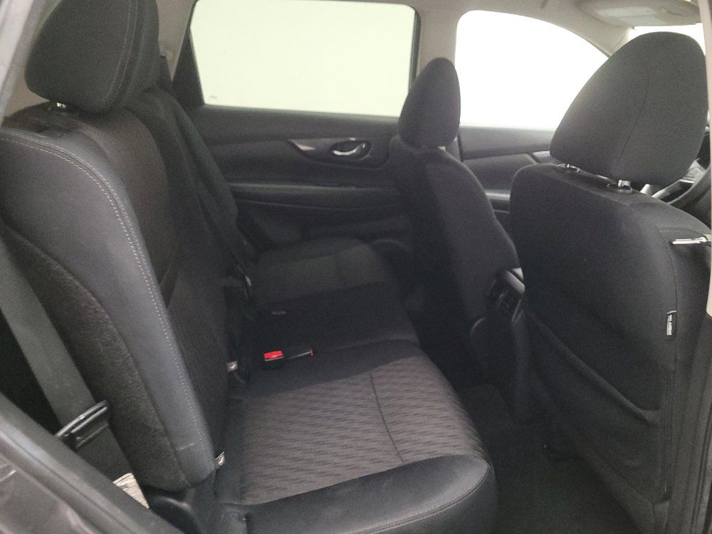 Used 2019 Nissan Rogue SV FWD image 19