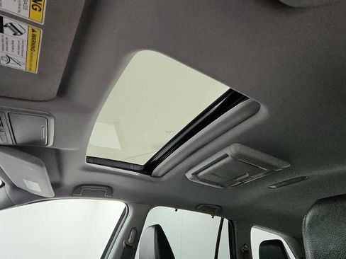 Used 2018 Honda Pilot Touring image 24