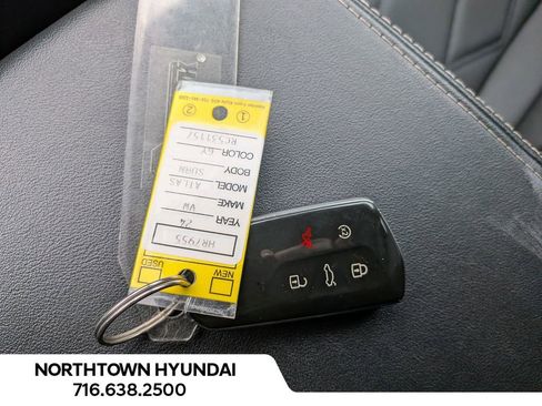 Used 2024 Volkswagen Atlas SE image 21
