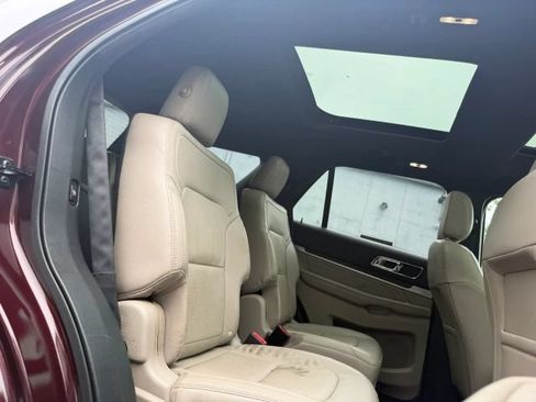 Used 2018 Ford Explorer Limited w/ Equipment Group 301A AWD/4WD image 16