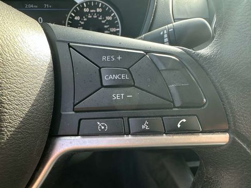Used 2022 Nissan Altima 2.5 SV FWD image 16