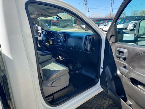 Used 2015 Chevrolet Silverado 3500 W/T image 11