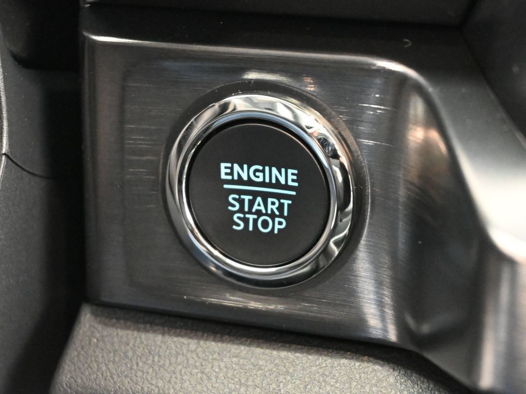 New 2026 Ford F250 Lariat w/ Black Appearance Package AWD/4WD image 14