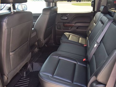 Used 2017 GMC Sierra 1500 SLT w/ SLT Premium Package RWD image 10