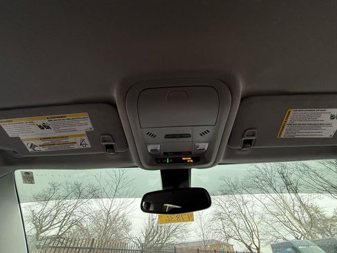 Used 2023 GMC Terrain SLT image 56