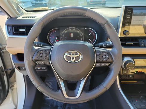 Used 2019 Toyota RAV4 Limited w/ Advanced Technology Package FWD image 17