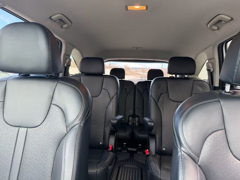 Used 2023 Kia Sorento EX image 18