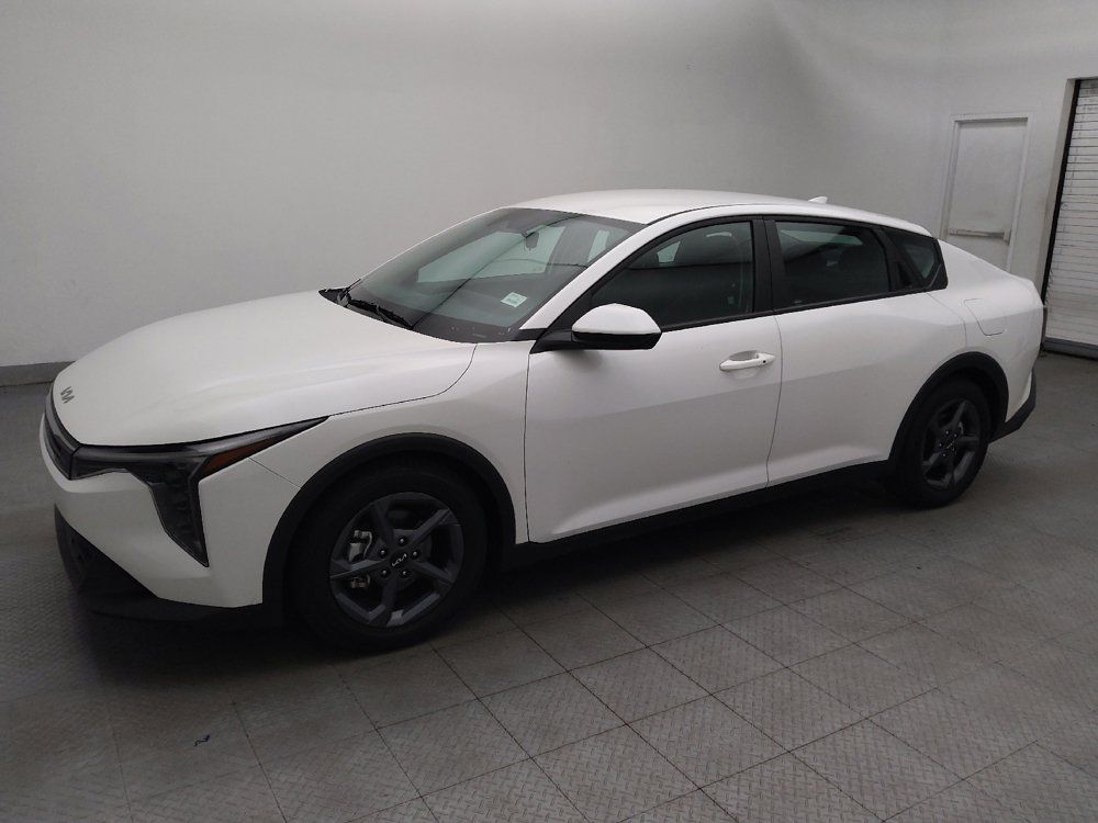 Used 2025 Kia K4 FWD image 2