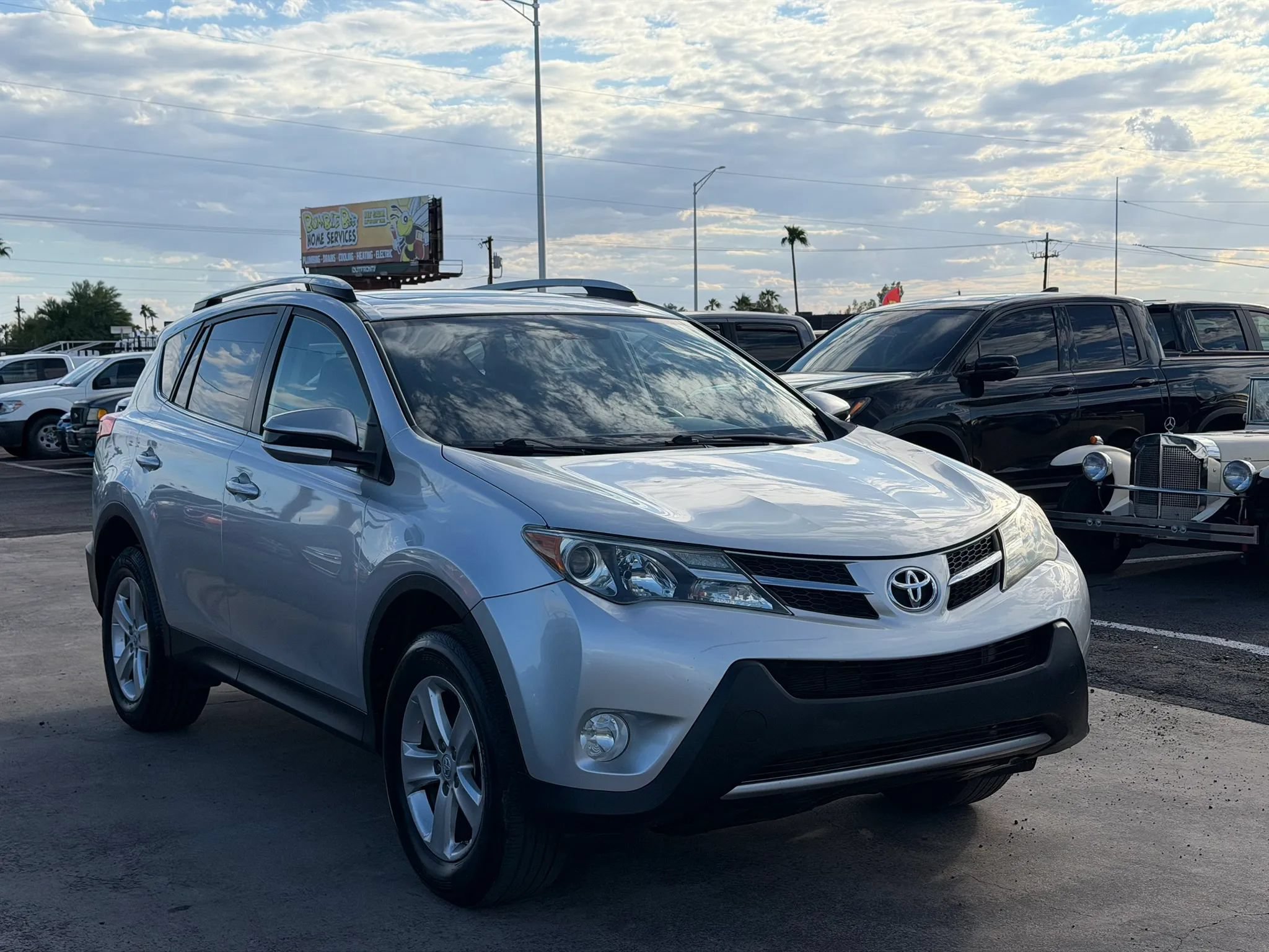 Used 2013 Toyota RAV4 XLE FWD image 12