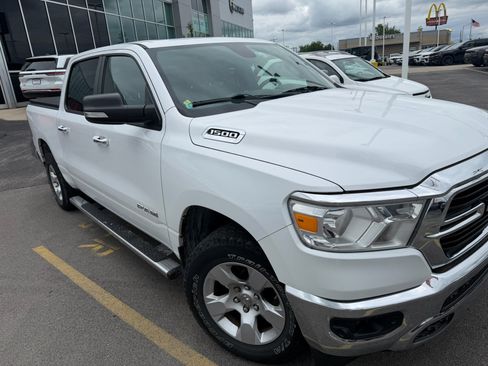 Used 2019 RAM 1500 Big Horn AWD/4WD image 2