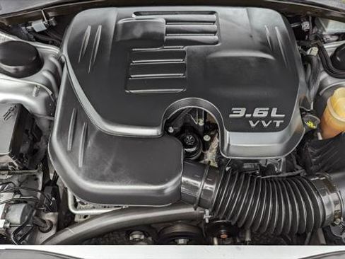 Used 2021 Dodge Charger SXT w/ Leather Interior Group RWD image 29