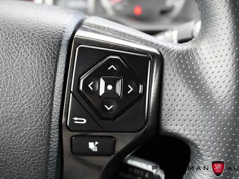 Used 2020 Toyota 4Runner TRD Off-Road Premium image 28