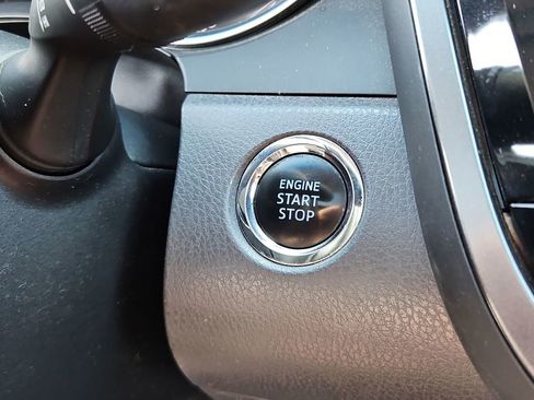 Used 2018 Toyota Camry SE w/ Moonroof Package image 17