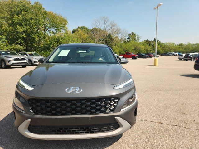 Used 2023 Hyundai Kona SE w/ Cargo Package AWD/4WD image 4