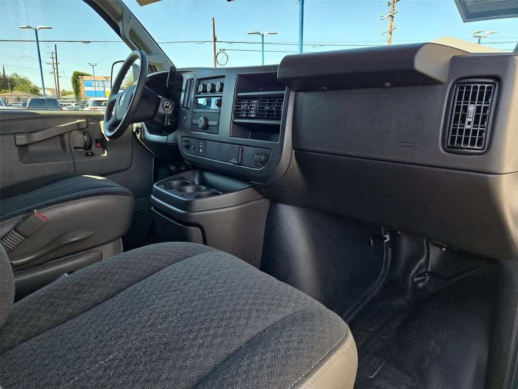 Used 2025 Chevrolet Express 2500 w/ Driver Convenience Package RWD image 17