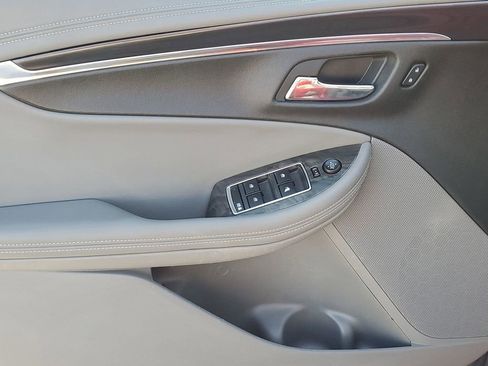 Used 2014 Chevrolet Impala LT image 39