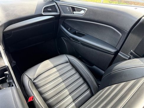 Used 2019 Ford Edge SEL w/ Equipment Group 201A image 16