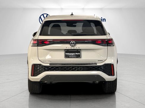 New 2026 Volkswagen Tiguan SEL R-Line image 4