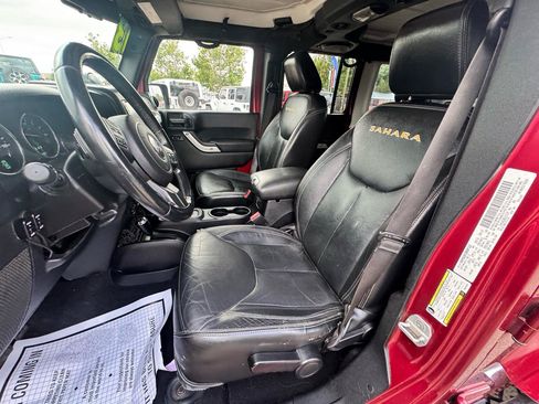 Used 2013 Jeep Wrangler Unlimited Sahara w/ Connectivity Group AWD/4WD image 13