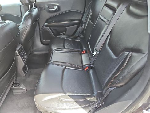 Used 2018 Jeep Compass Limited w/ Navigation Group AWD/4WD image 22
