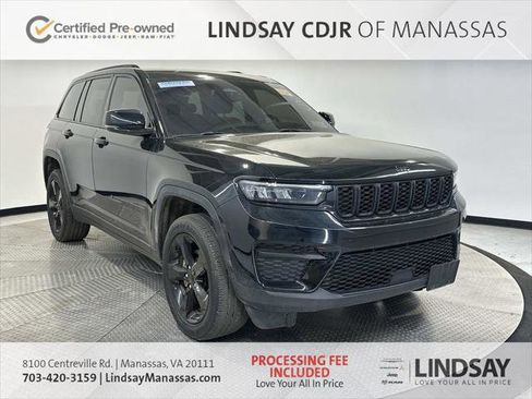 Certified 2023 Jeep Grand Cherokee Altitude AWD/4WD image 1