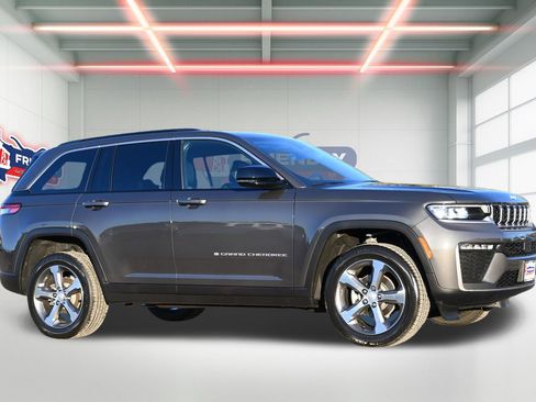 New 2026 Jeep Grand Cherokee Limited AWD/4WD image 4