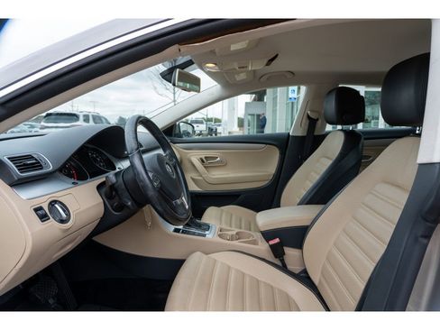 Used 2014 Volkswagen CC Sport image 9