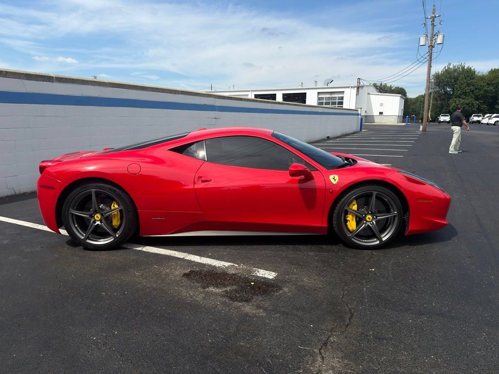 Used 2011 Ferrari 458 Italia Coupe RWD image 6