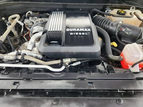 Used 2023 Chevrolet Silverado 1500 LT Trail Boss w/ Protection Package AWD/4WD image 30