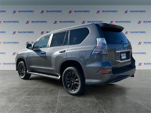 Used 2021 Lexus GX 460 Premium image 3