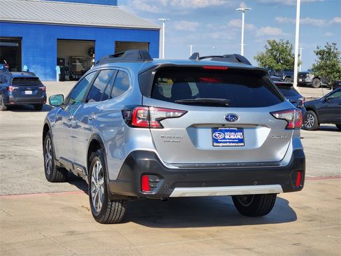 Used 2022 Subaru Outback Limited image 4