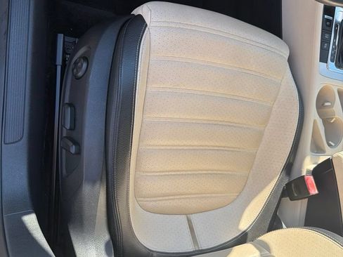 Used 2012 Volkswagen CC Sport FWD image 15
