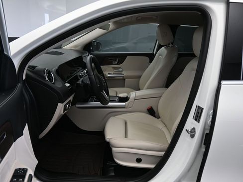 Used 2021 Mercedes-Benz GLA 250 4MATIC image 12