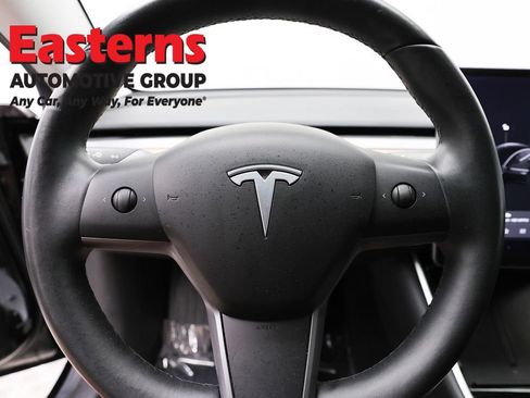 Used 2019 Tesla Model 3 Standard Range RWD image 10