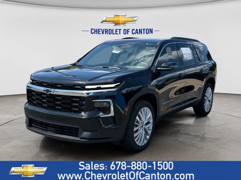 New 2027 Chevrolet Traverse LT w/ LPO, Floor Liner Package FWD image 1