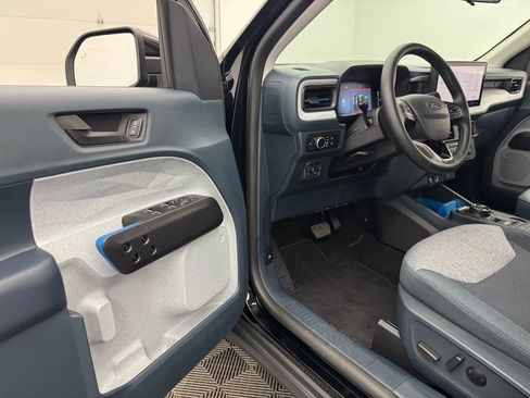 Used 2025 Ford Maverick XLT w/ XLT Luxury Package image 15