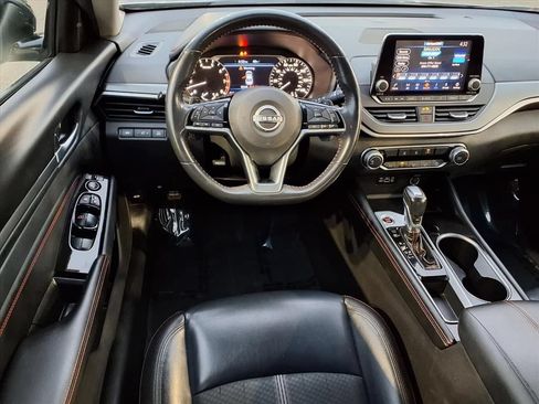 Used 2023 Nissan Altima 2.5 SR FWD image 8
