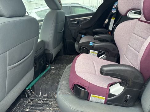 Used 2017 RAM 1500 Big Horn image 32