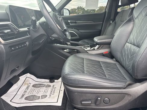 Used 2024 Kia Telluride EX X-Line image 11