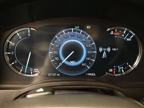 Used 2019 Cadillac Escalade Luxury AWD/4WD image 35