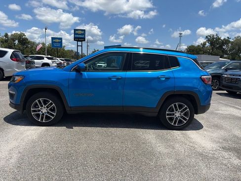 Used 2020 Jeep Compass Latitude w/ Safety & Security Group FWD image 4
